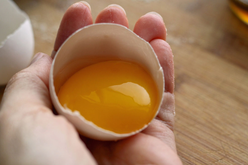 Use Egg Yolk for Beautiful Hands